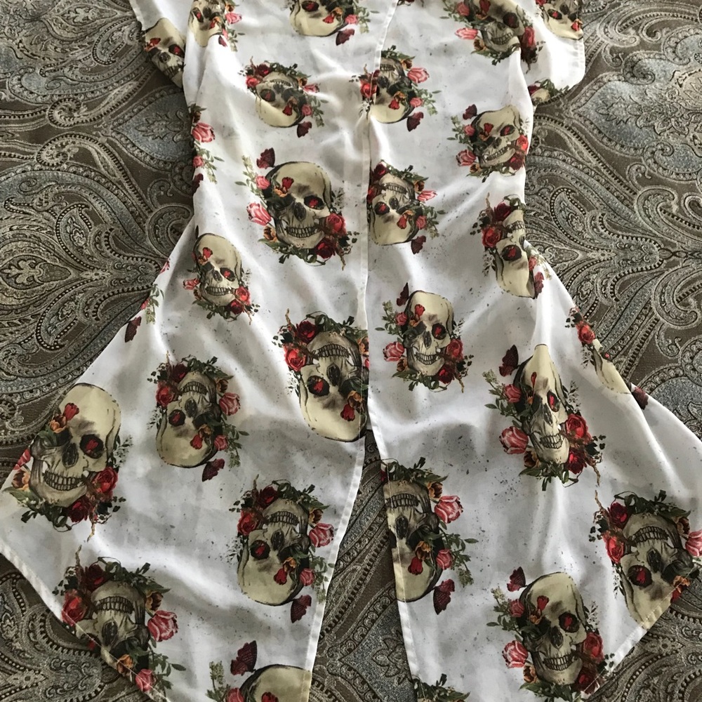 Skull & Roses sheer Tunic/Top/Blouse - Picture 2 of 2